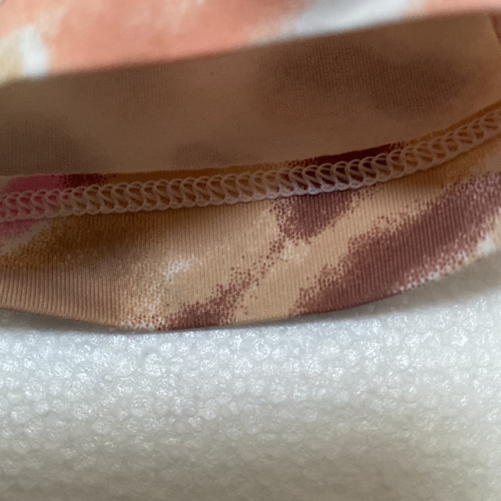 Lands End Long Sleeve Tye Dye Top. Various sizes. - Picture 7 of 8